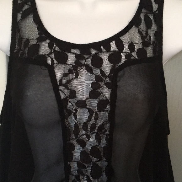 Black asymmetrical Boho Floral Lace Blouse - Picture 2 of 3